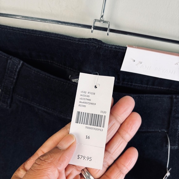 Lane Bryant Mid Rise Corduroy Skinny Pant NWT Size 16 - Picture 4 of 5